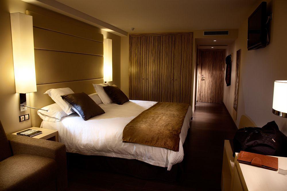 Yomo Mola Park Hotel 4*